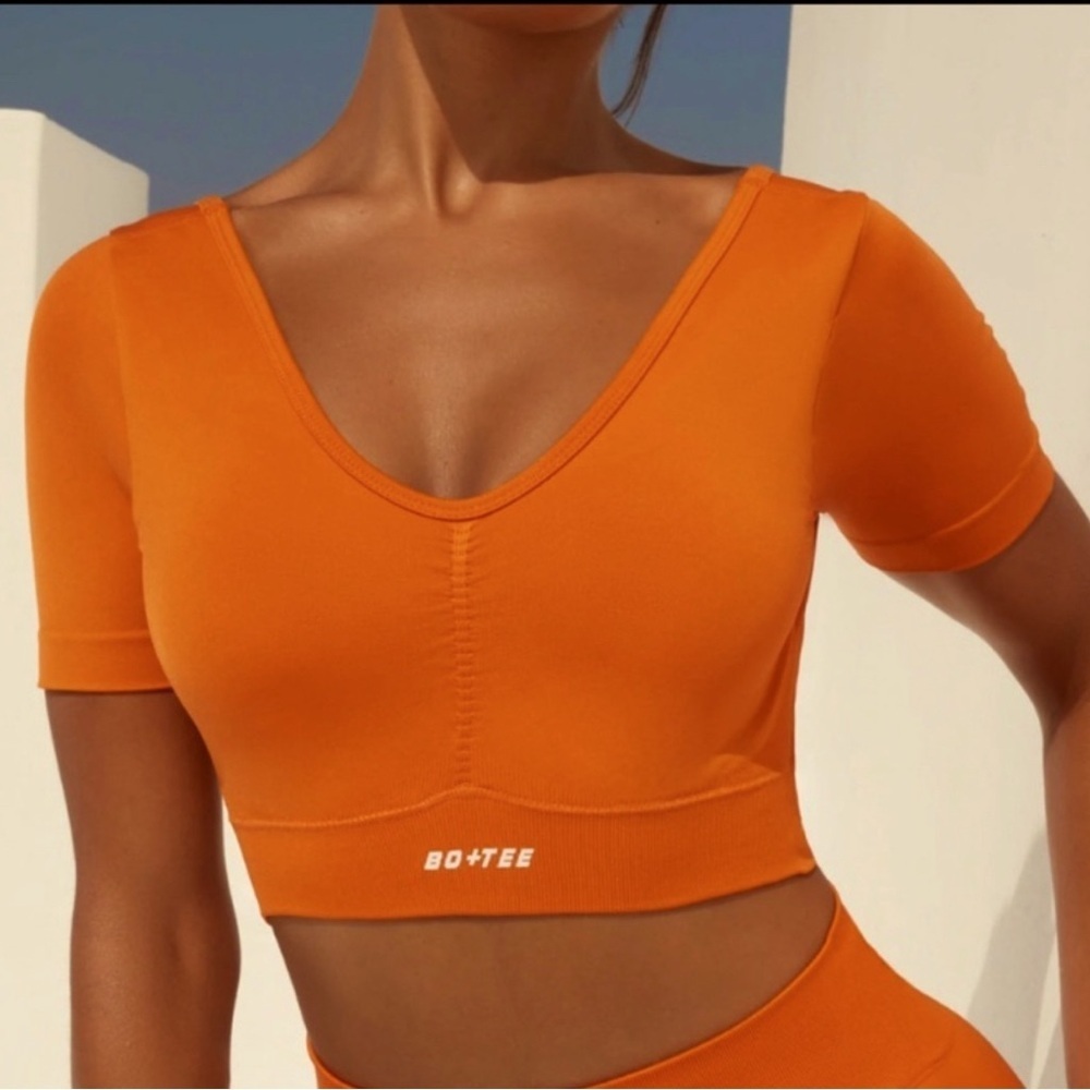 BO+TEE Crop top M